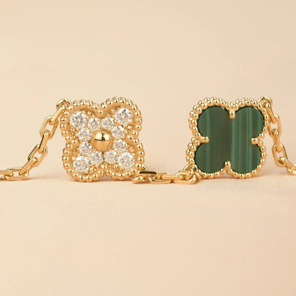 [LUXE JEWELRY] CLOVER 5 MOTIF MALACHITE BRACELET COLLECTION