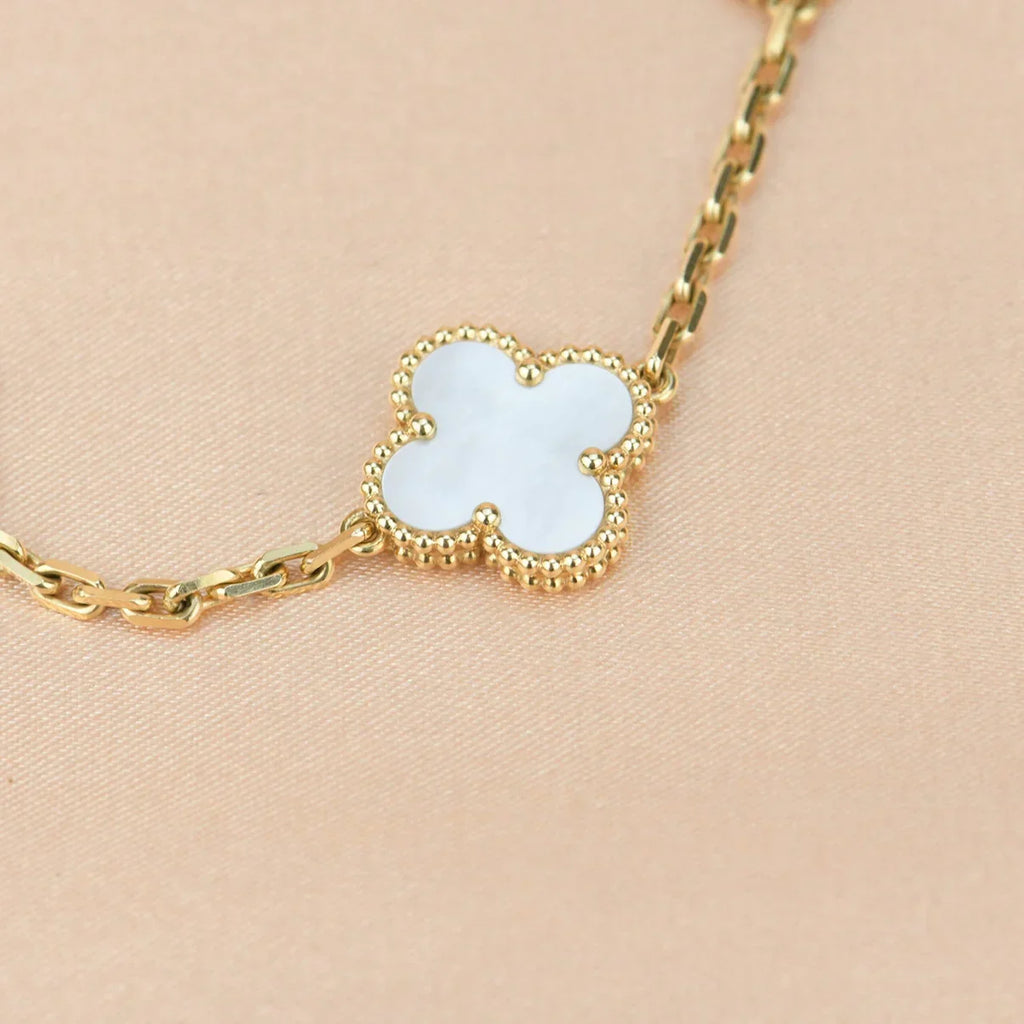 [LUXE JEWELRY]CLOVER WHITE PEARL MOP 5 MOTIF BRACELET COLLECTION