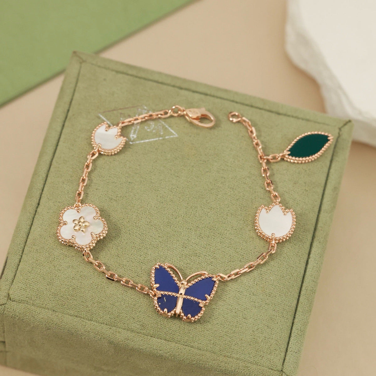 [LUXE JEWELRY] LUCKY SPRING BUTTERFLY 5 MOTIF BRACELET