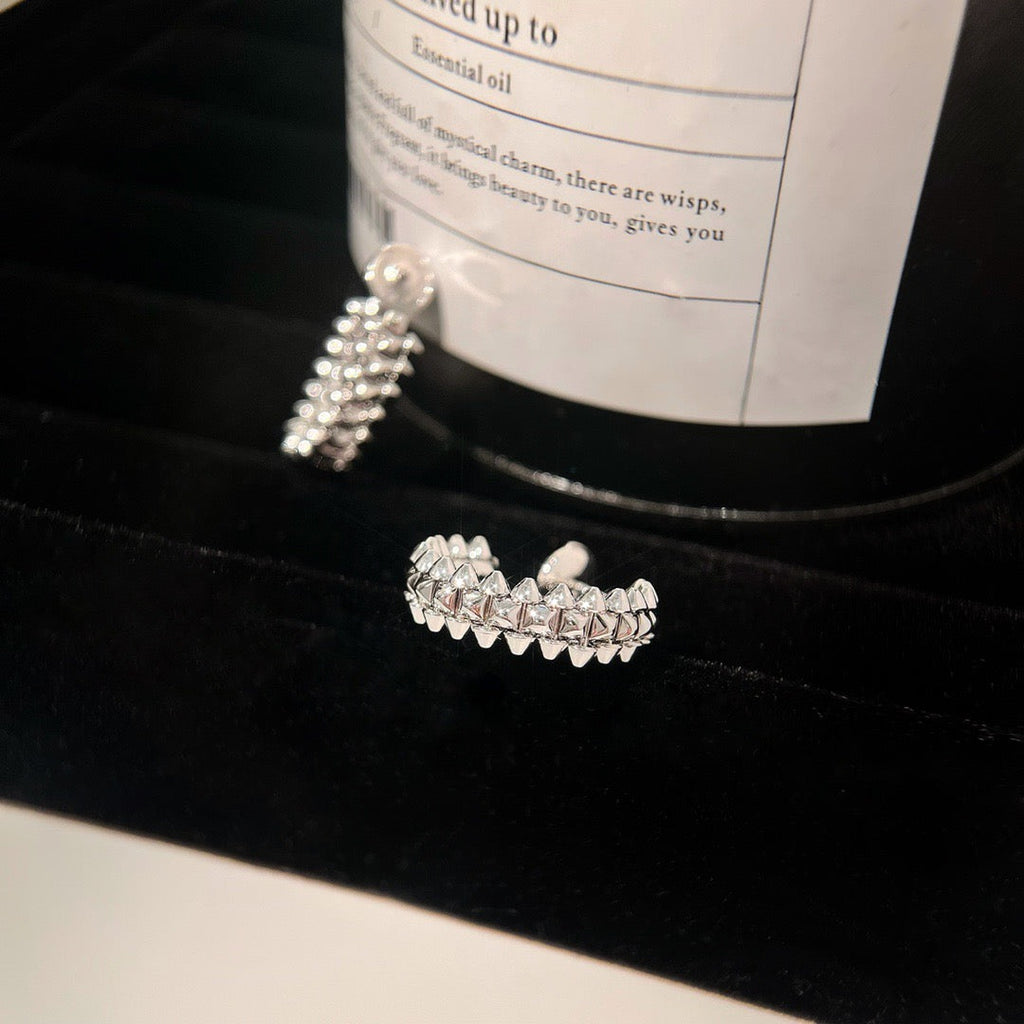 [LUXE JEWELRY] CLASH SMALL HOOP EARRINGS