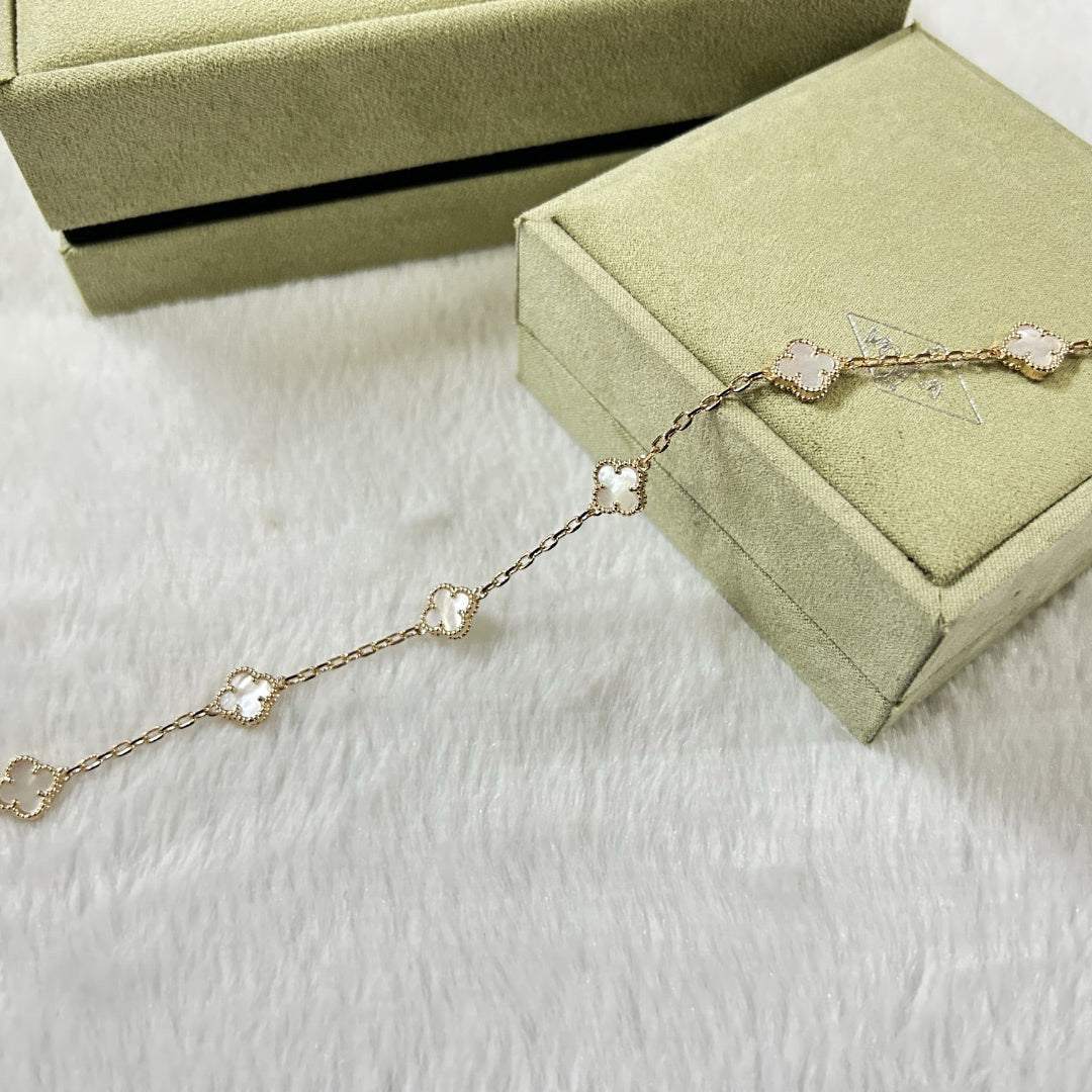 [LUXE JEWELRY]CLOVER 6 MOTIF WHITE MOP BRACELET