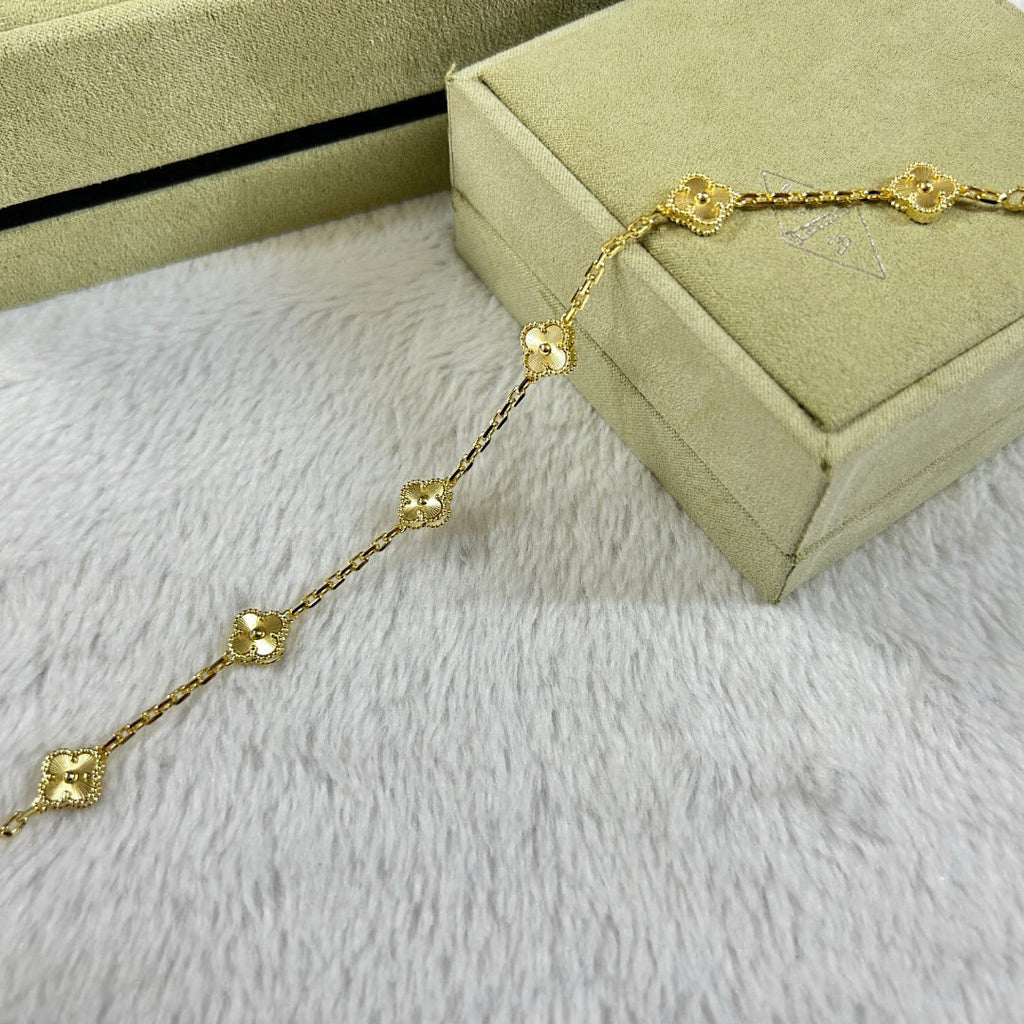 [LUXE JEWELRY]CLOVER 6 MOTIF DIAMOND BRACELET