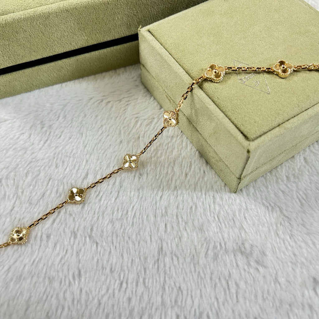[LUXE JEWELRY]CLOVER 6 MOTIF DIAMOND BRACELET