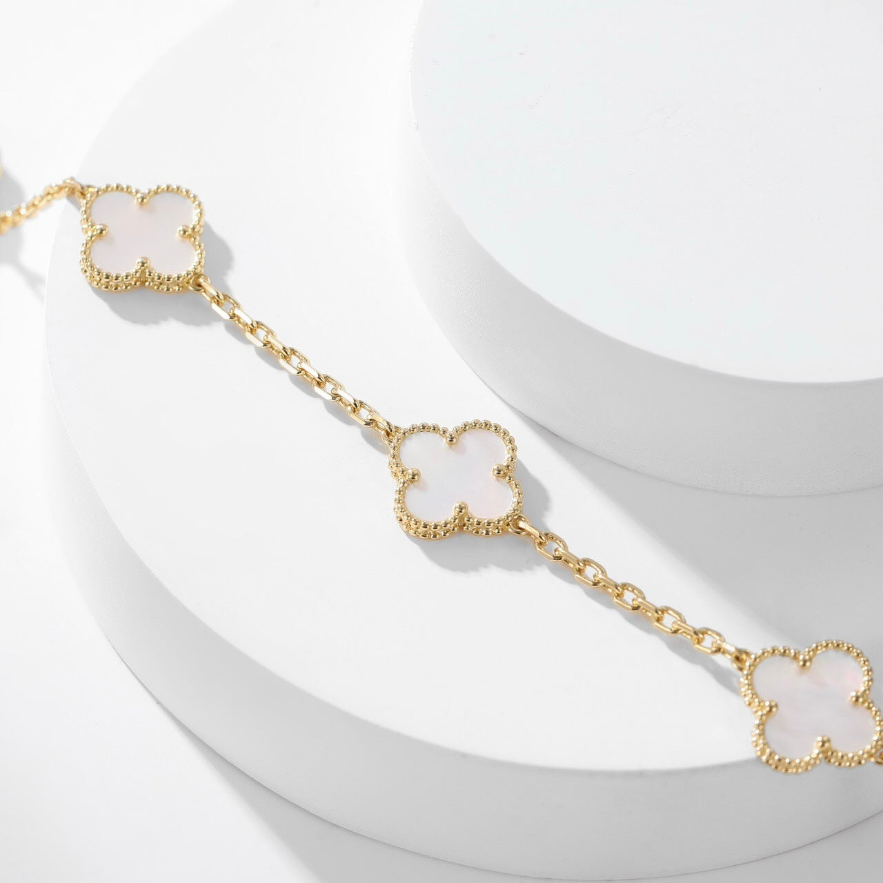 [LUXE JEWELRY]CLOVER 10 MOTIFS WHITE MOTHER OF PEARL NECKLACE
