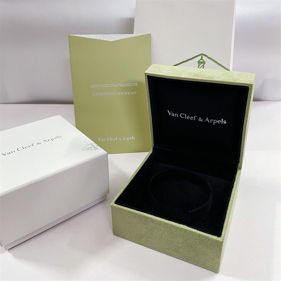 [Luxe]VA CLOVER BRACELET NECKLACE RING BOX GIFT BAG