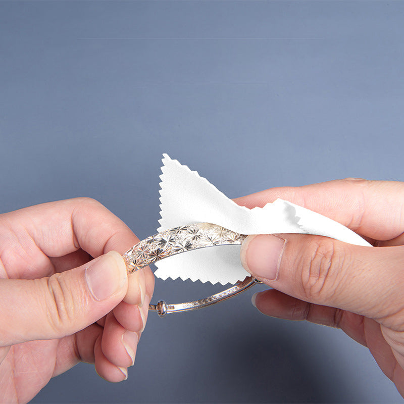 LINGETTES ANTIOXYDANTES PROFESSIONNELLES POUR LE NETTOYAGE ET L'ENTRETIEN DES BIJOUX