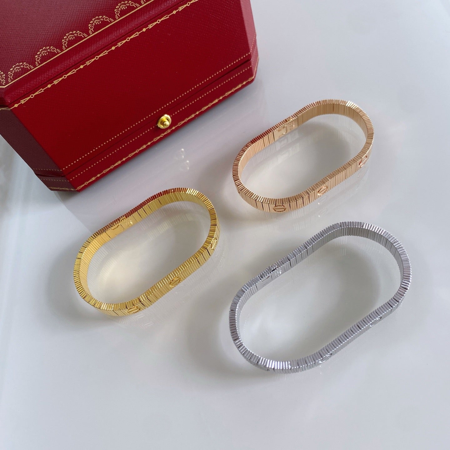 [LUXE JEWELRY] LOVE UNLIMITED BRACELET