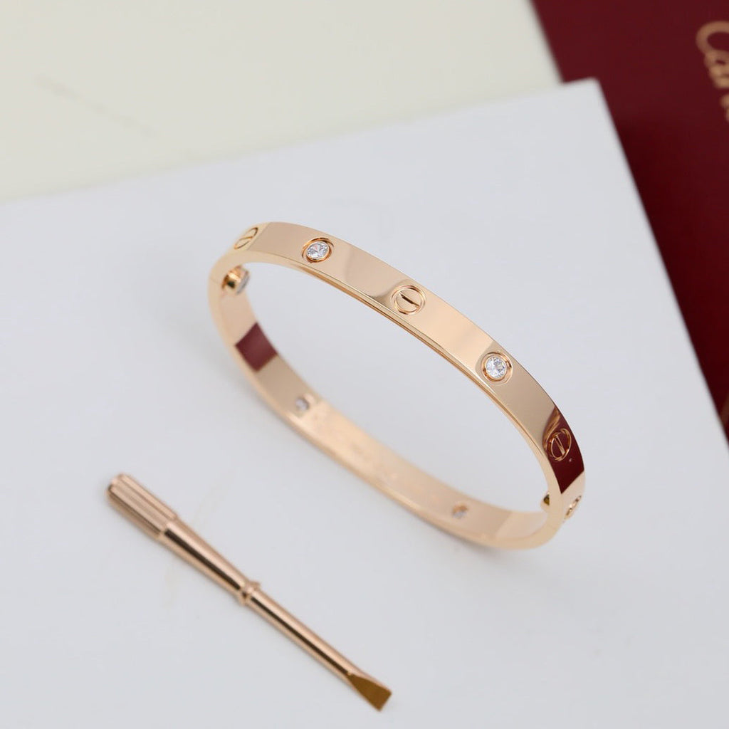 [LUXE JEWELRY] LOVE BRACELET 6.1MM 4 DIAMONDS