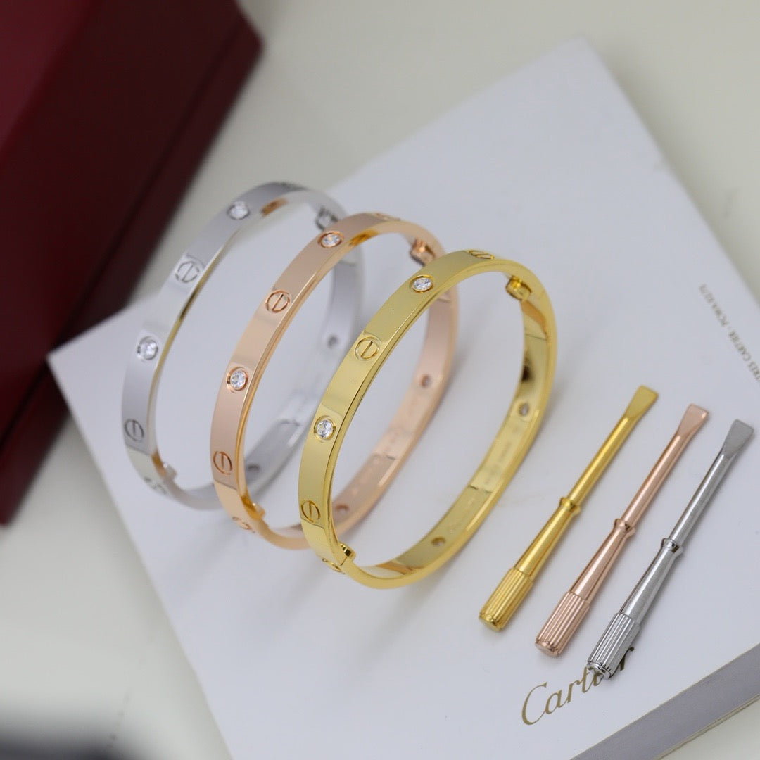 [LUXE JEWELRY] LOVE BRACELET 6.1MM 4 DIAMONDS