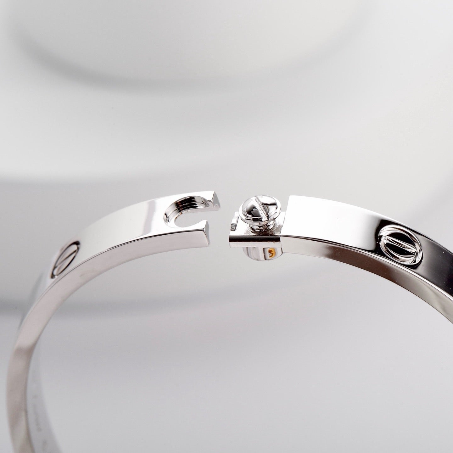 [LUXE JEWELRY] LOVE BRACELET 6.1MM NO DIAMONDS