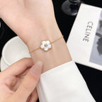[LUXE JEWELRY]LUCKY WHITE MOP PLUM BLOSSOM  BRACELET