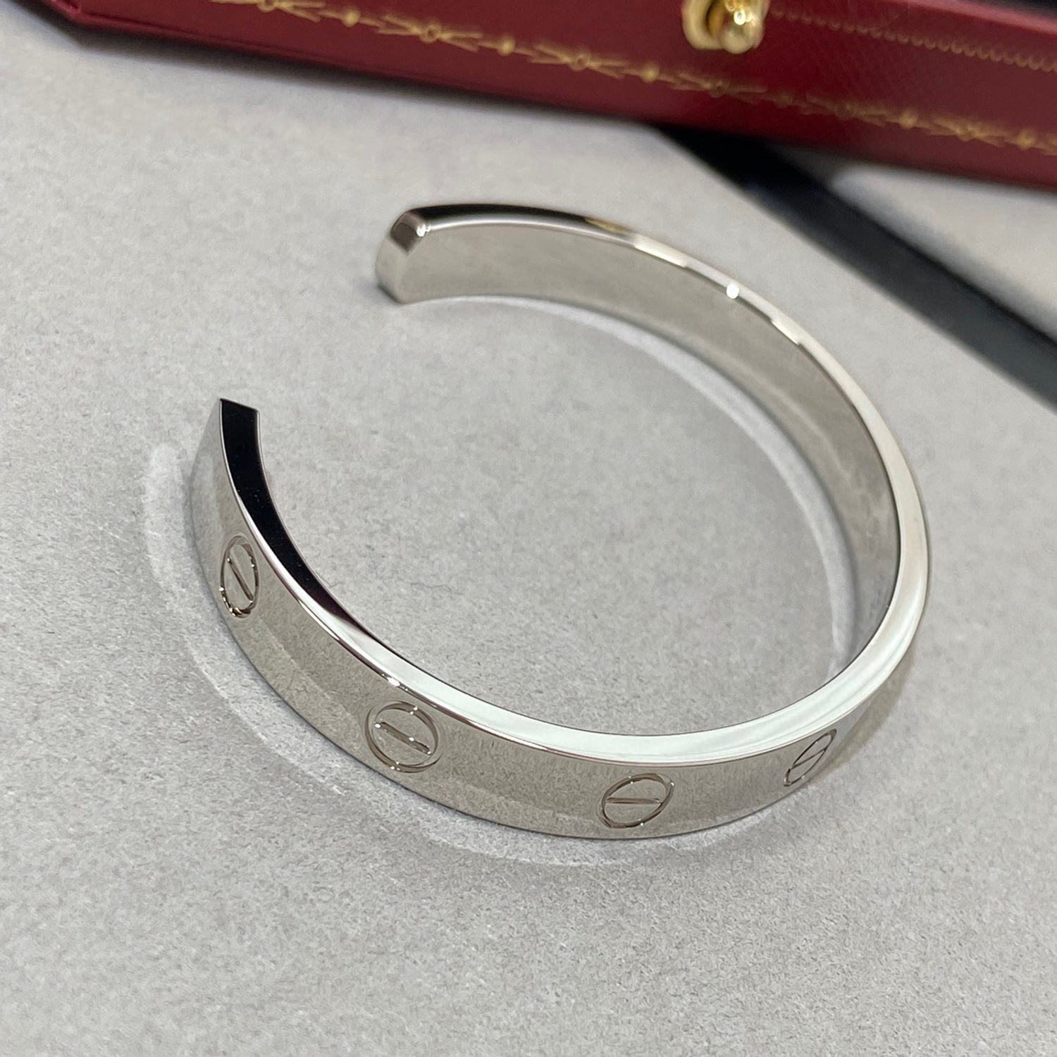 [LUXE JEWELRY] LOVE BRACELET 6.1MM 1 DIAMOND OPEN CUFF