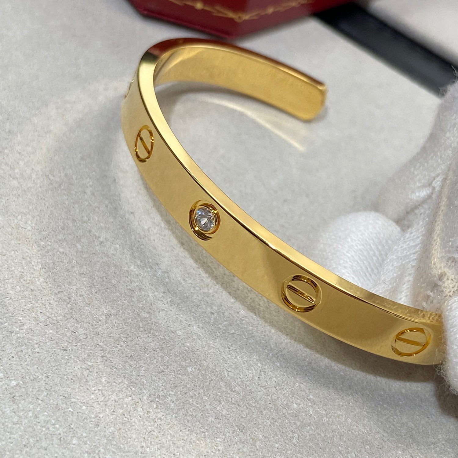[LUXE JEWELRY] LOVE BRACELET 6.1MM 1 DIAMOND OPEN CUFF