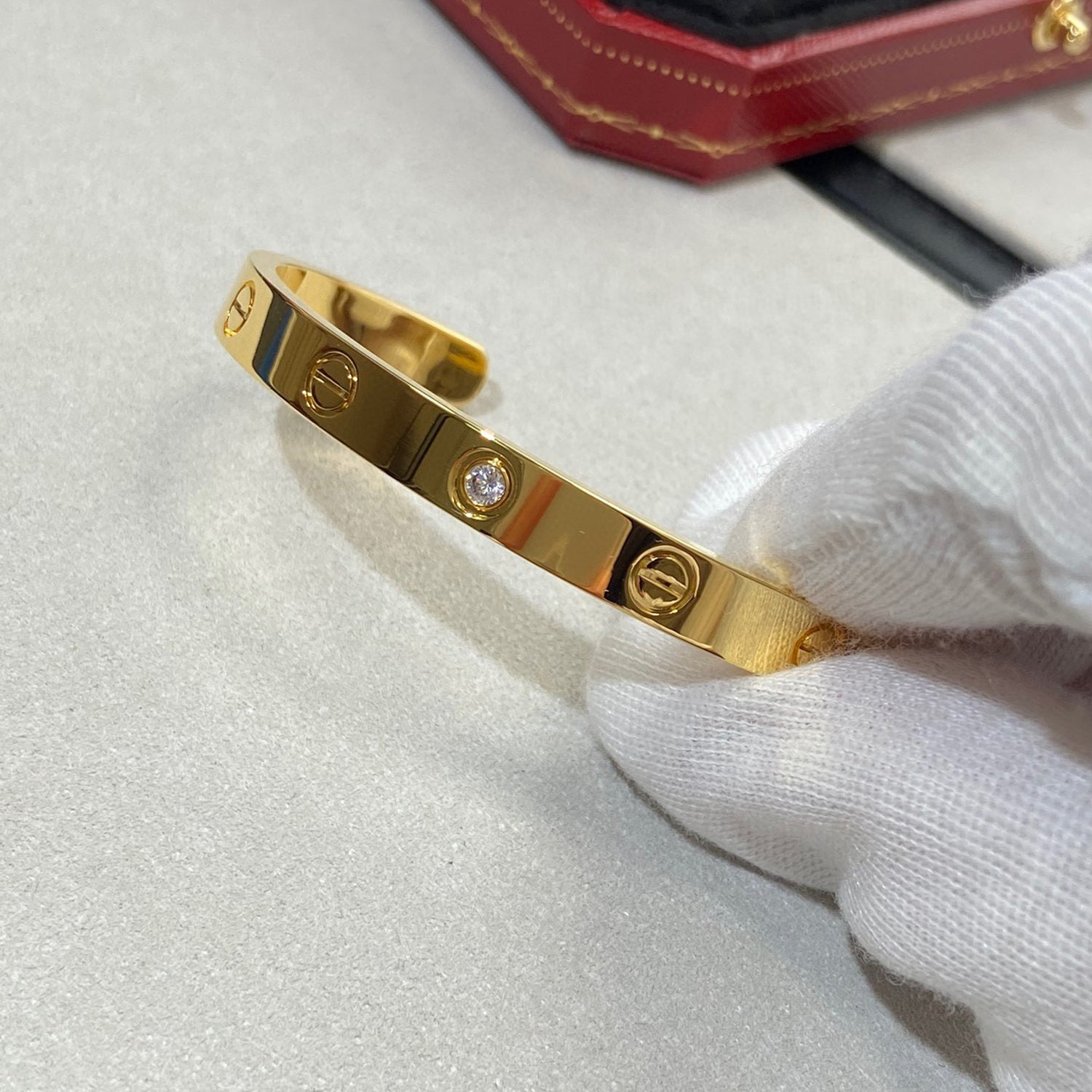 [LUXE JEWELRY] LOVE BRACELET 6.1MM 1 DIAMOND OPEN CUFF