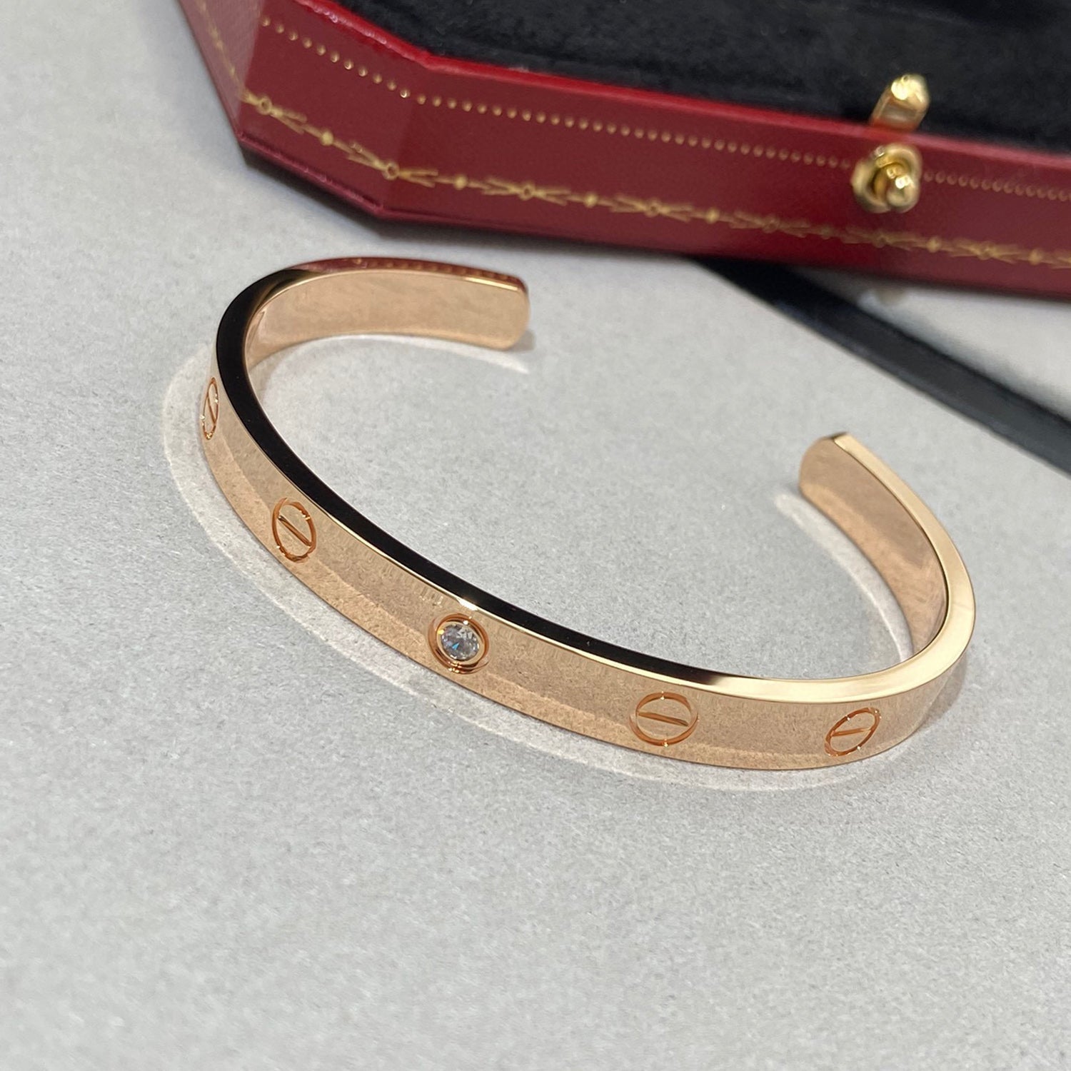 [LUXE JEWELRY] LOVE BRACELET 6.1MM 1 DIAMOND OPEN CUFF