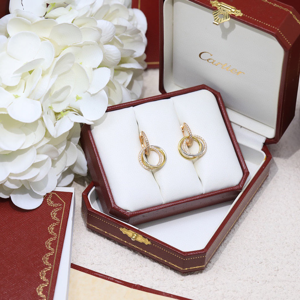 [LUXE JEWELRY] TRINITY HALF DIAMOND  EARRINGS
