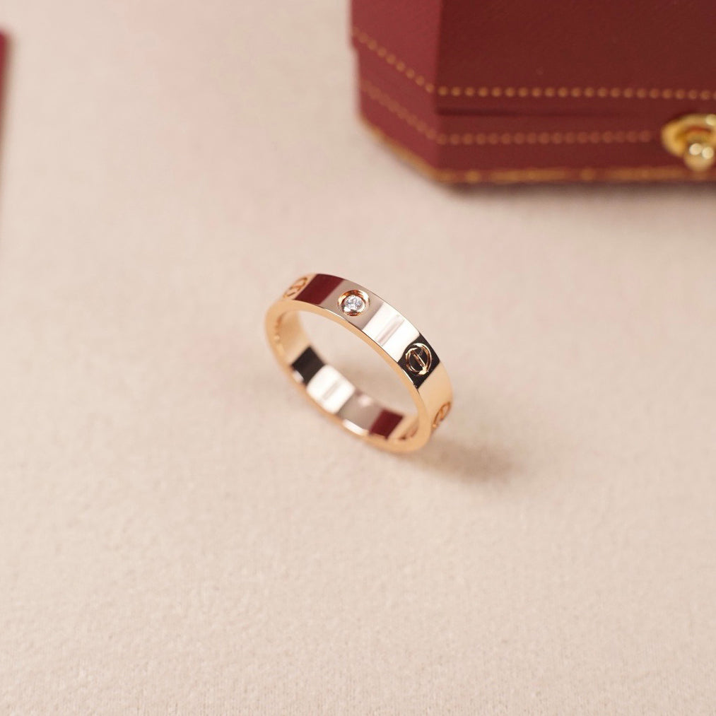 [LUXE JEWELRY] LOVE 4MM 1 DIAMOND RING