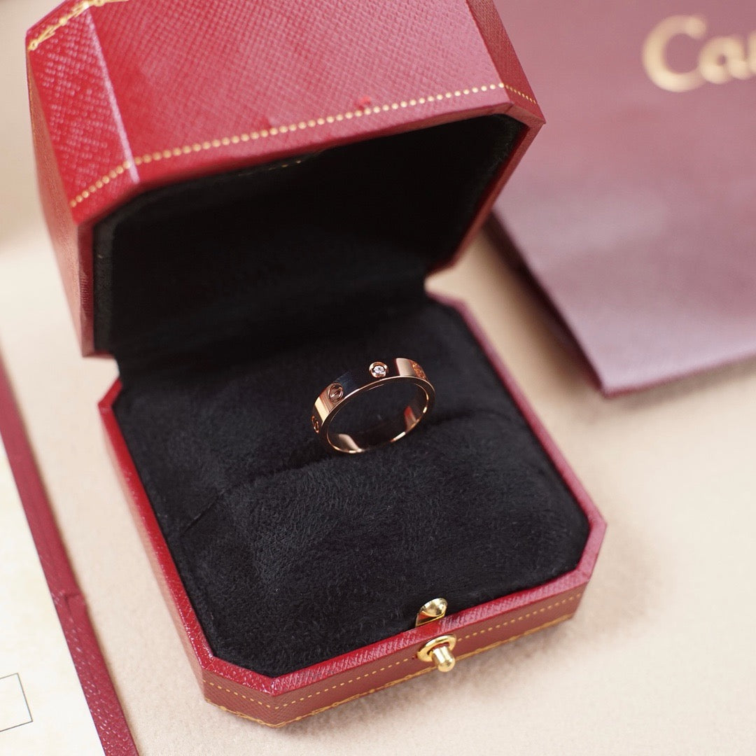 [LUXE JEWELRY] LOVE 4MM 1 DIAMOND RING