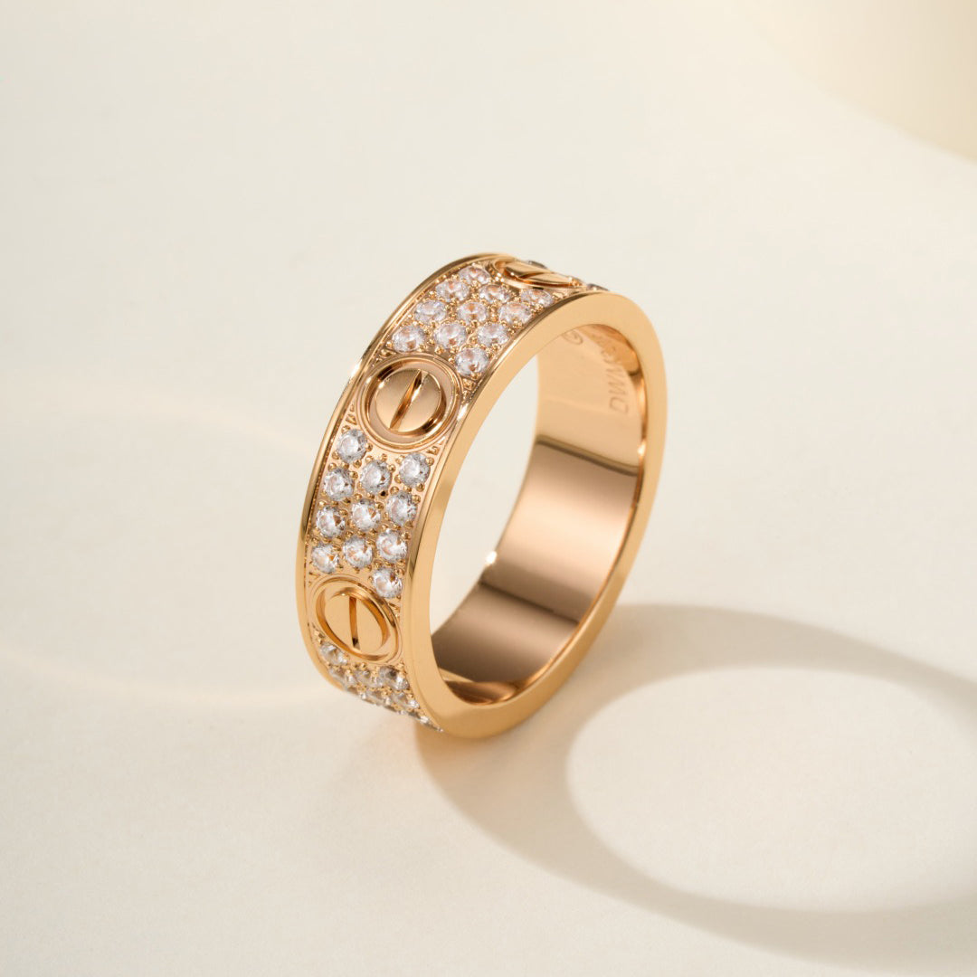 [LUXE JEWELRY] LOVE RING 5.5MM DIAMONDS PAVED