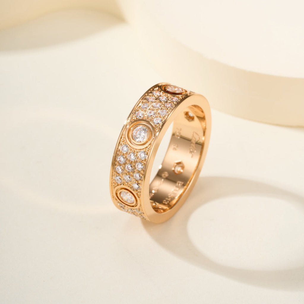 [LUXE JEWELRY] LOVE 5.5MM FULL-PAVE 6-DIAMOND RING