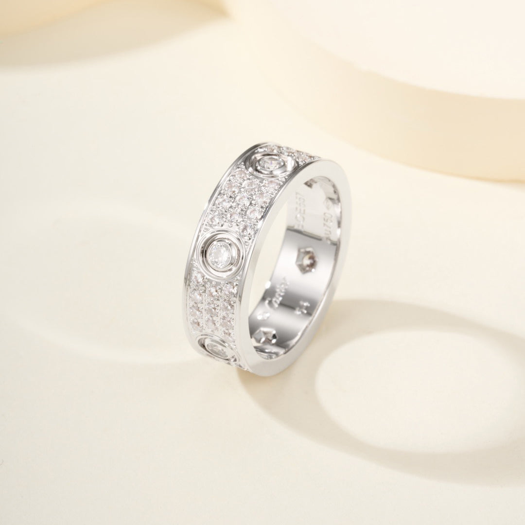 [LUXE JEWELRY] LOVE 5.5MM FULL-PAVE 6-DIAMOND RING