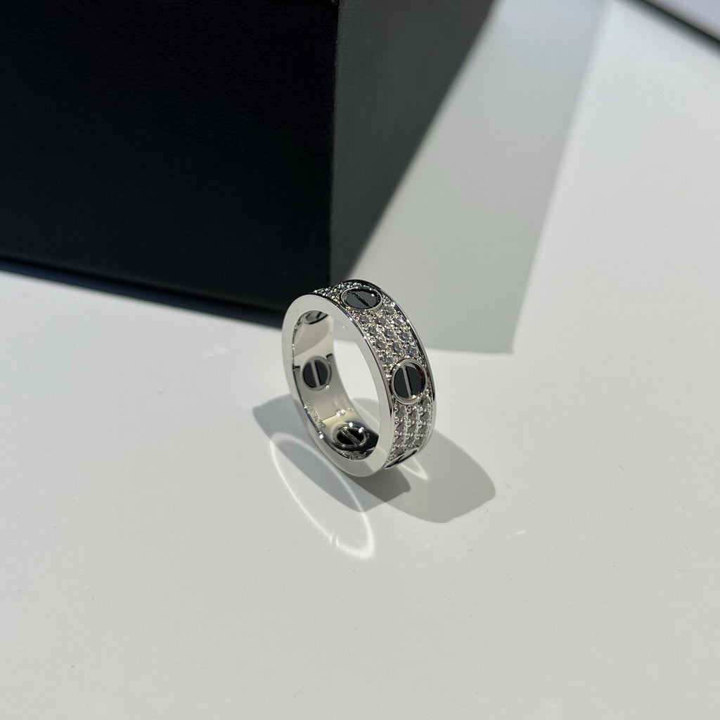 [LUXE JEWELRY] LOVE RING 5.5MM DIAMONDS PAVED CERAMIC