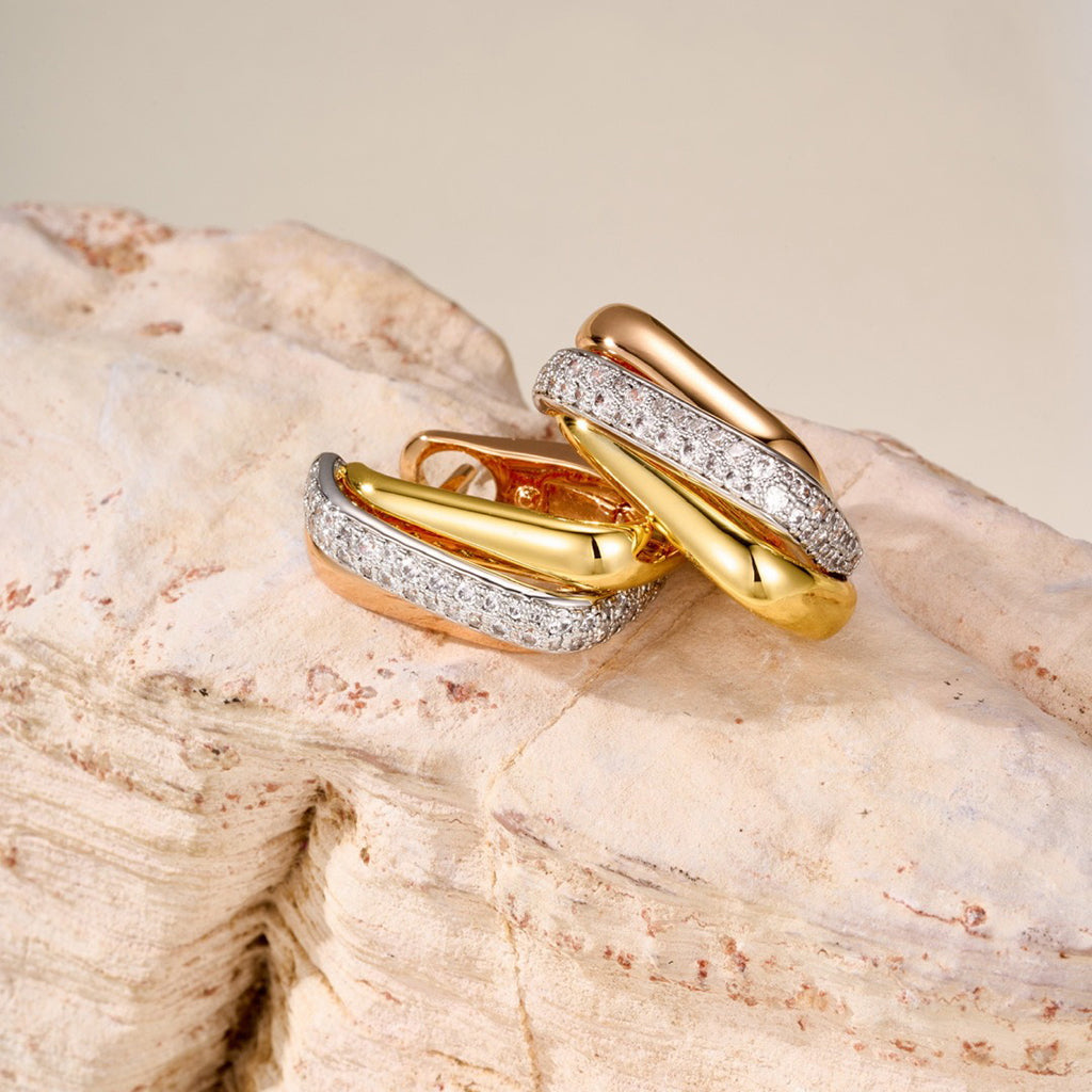 [LUXE JEWELRY] TRINITY HALF DIAMOND  CUSHION EARRINGS