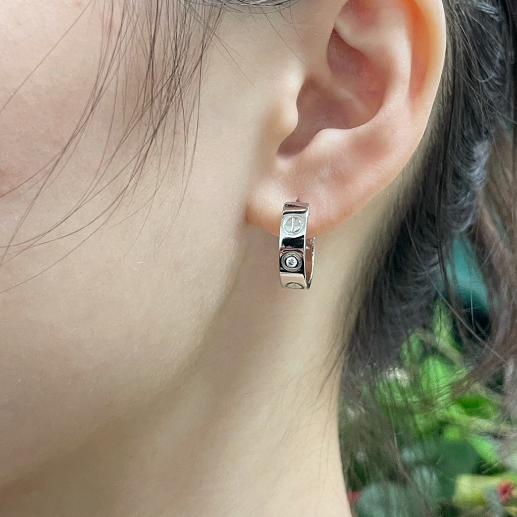 [LUXE JEWELRY] LOVE EARRINGS 5.7MM 2 DIAMONDS