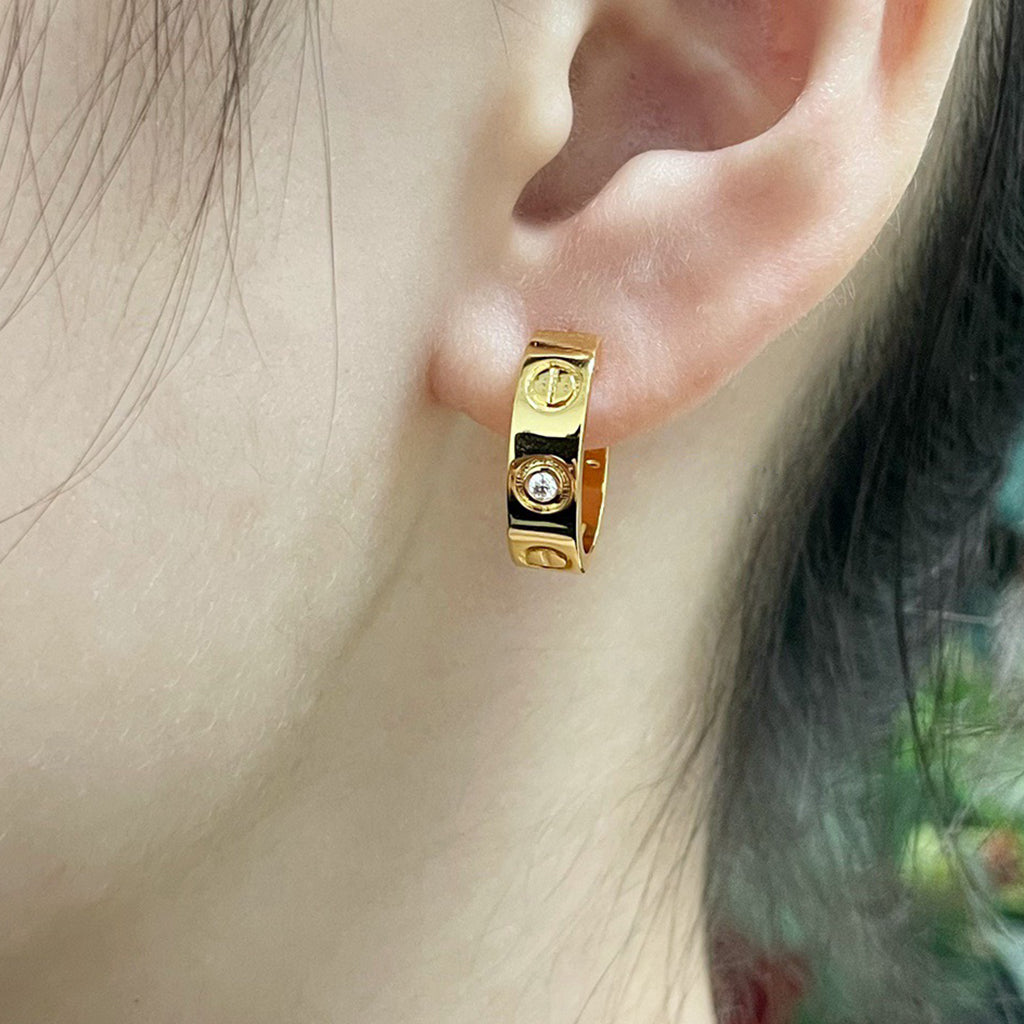 [LUXE JEWELRY] LOVE EARRINGS 5.7MM 2 DIAMONDS
