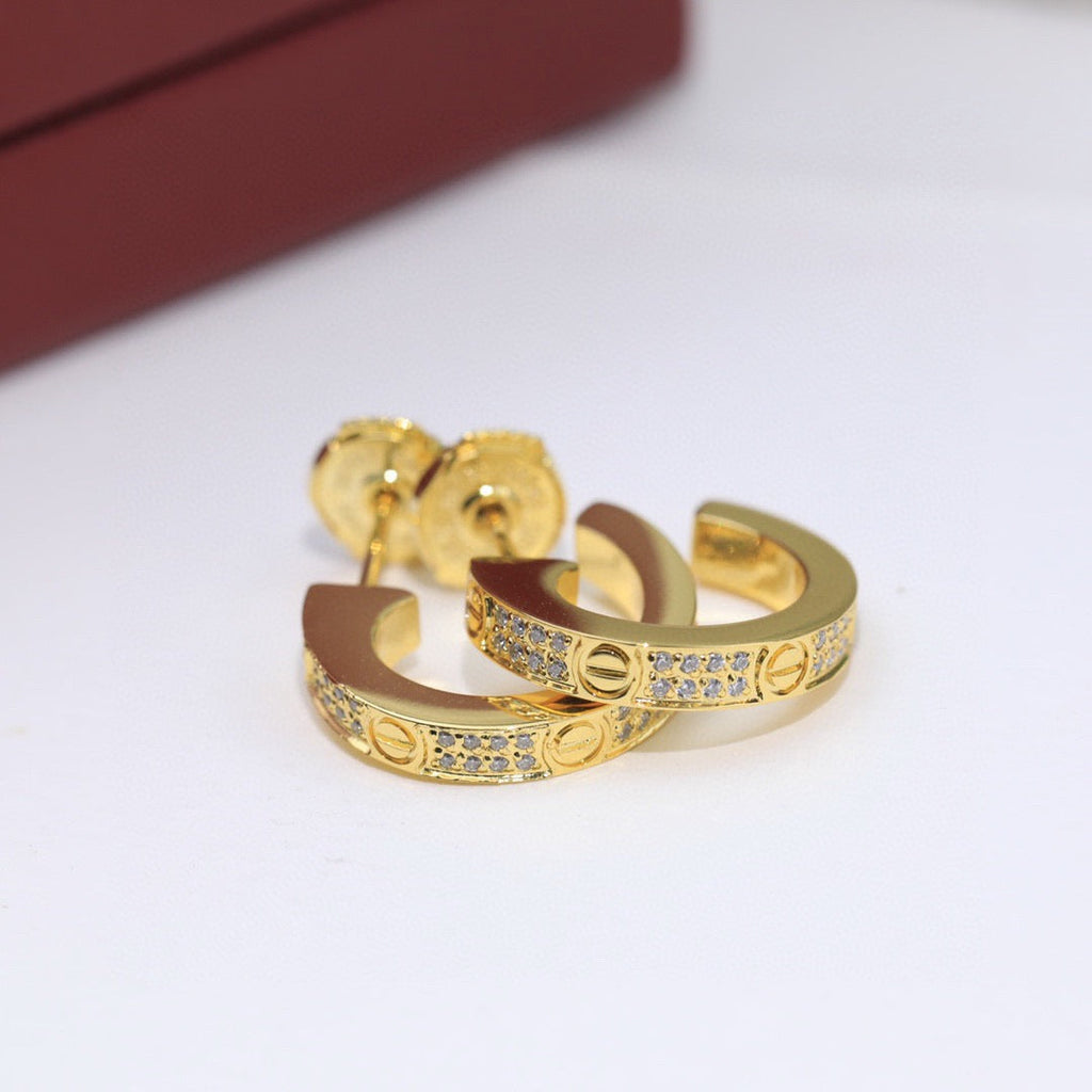 [LUXE JEWELRY] LOVE 5.5MM DIAMOND PAVED EARRINGS