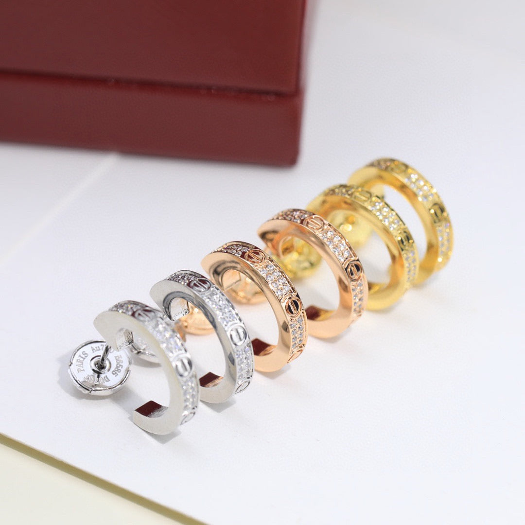 [LUXE JEWELRY] LOVE 5.5MM DIAMOND PAVED EARRINGS