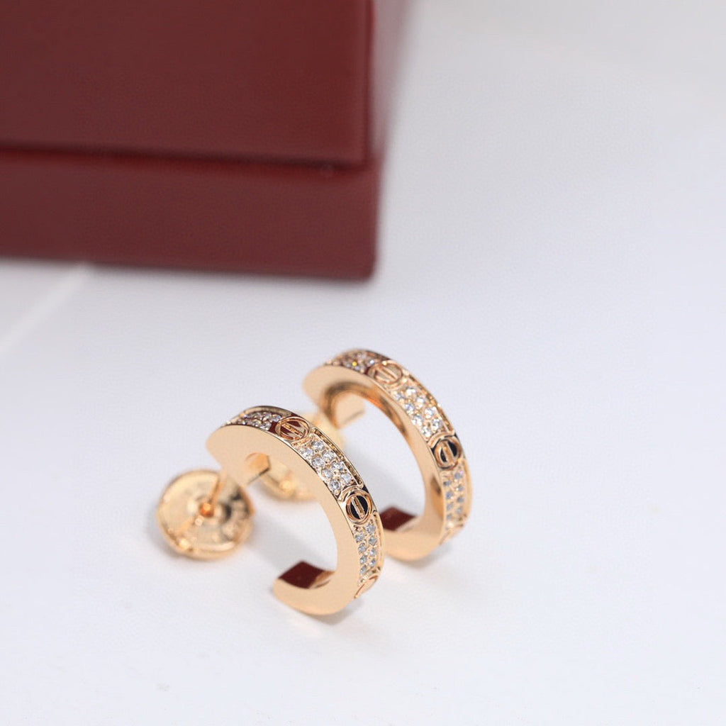 [LUXE JEWELRY] LOVE 5.5MM DIAMOND PAVED EARRINGS