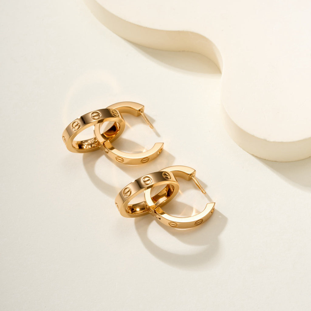 [LUXE JEWELRY] LOVE 3.3MM DANGLE HALF DIAMOND EARRINGS