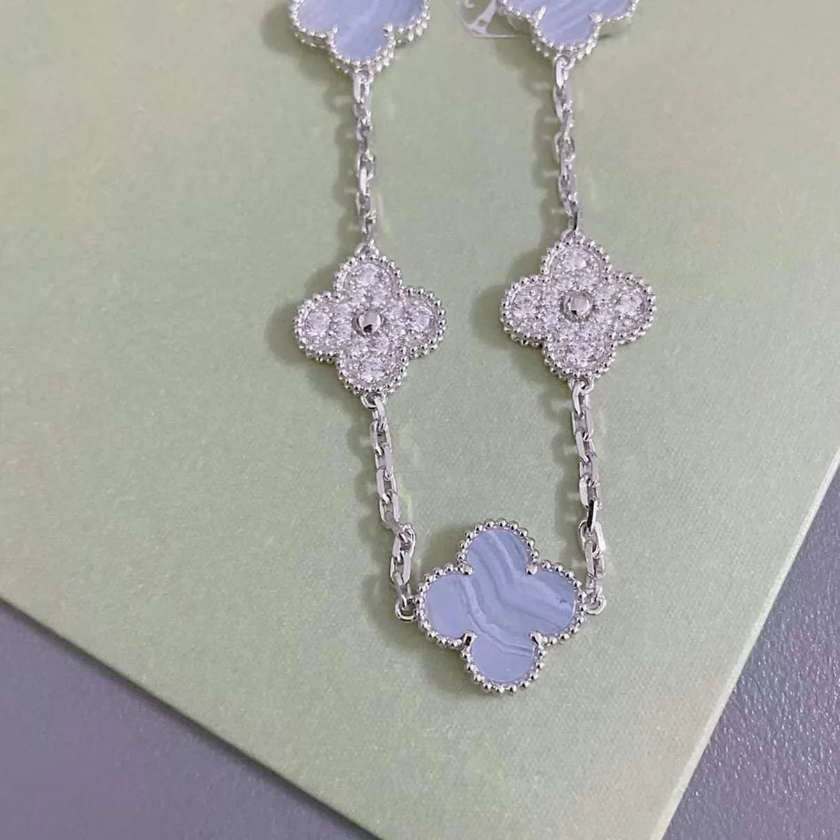 [Luxe] CLOVER 5 MOTIF PURPLE CHALCEDONY BRACELET COLLECTION