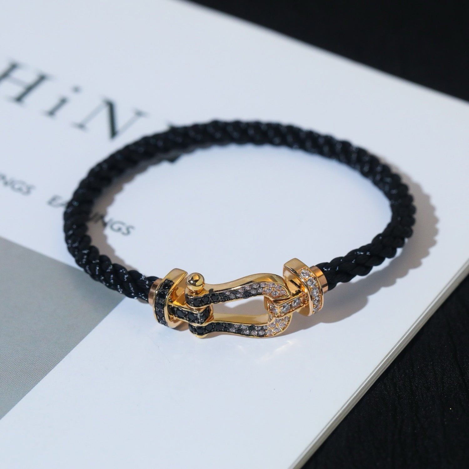 [LUXE JEWELRY]FORCE LARGE HORSESHOE BLACK WHITE DIAMOND BRACELET SILVER