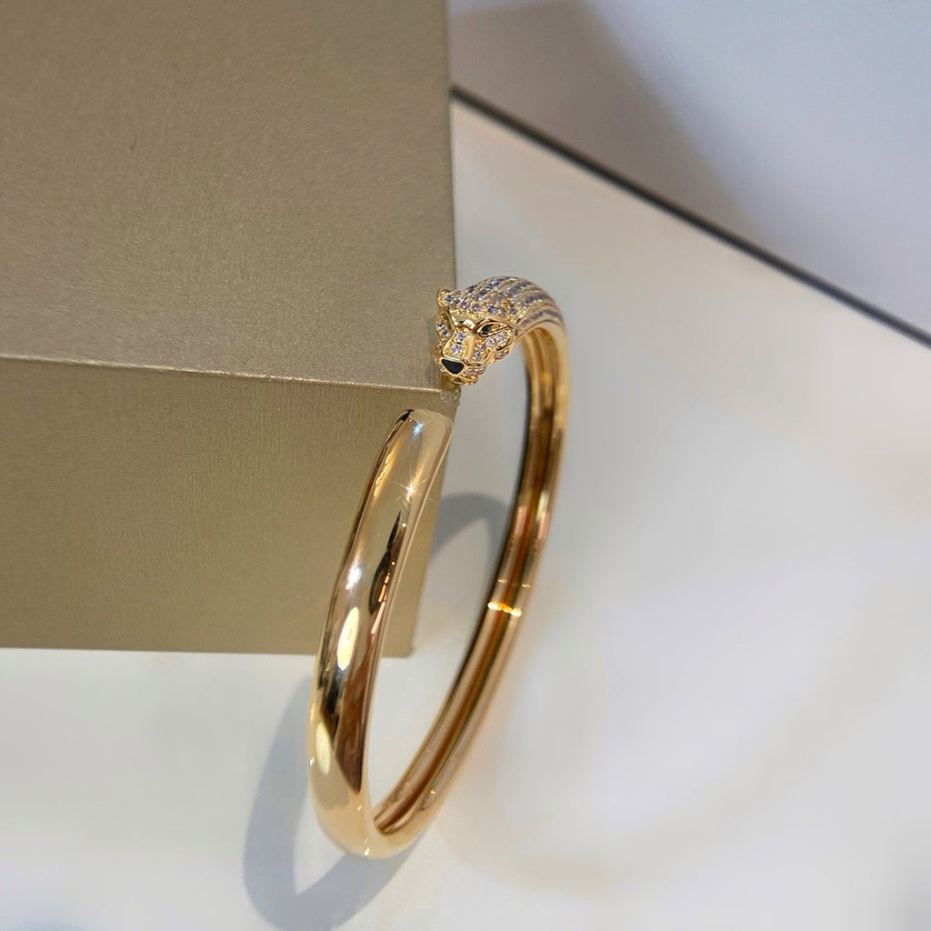 [LUXE JEWELRY] PANTHERE HALF DIAMOND OPEN BRACELET