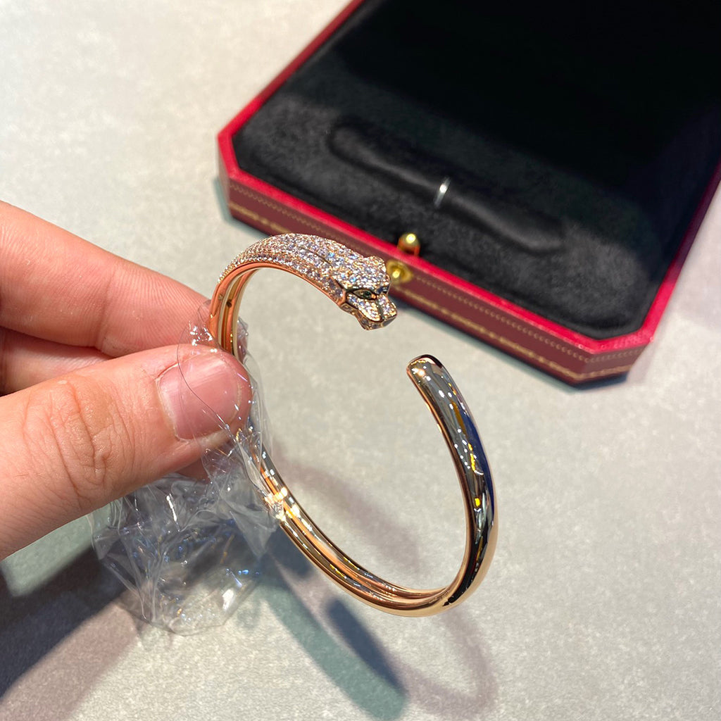[LUXE JEWELRY] PANTHERE HALF DIAMOND OPEN BRACELET