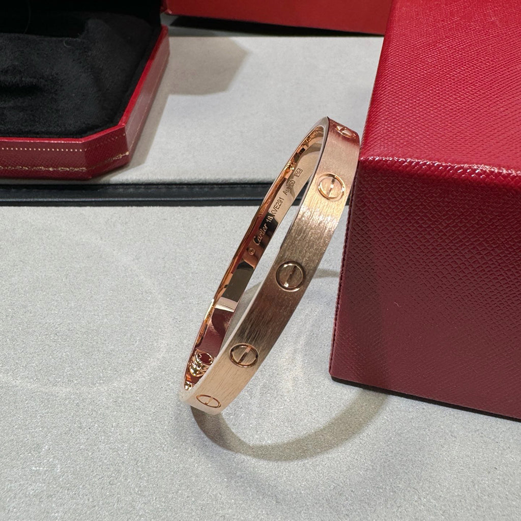 [LUXE JEWELRY] LOVE BRACELET 6.1MM BRUSHED