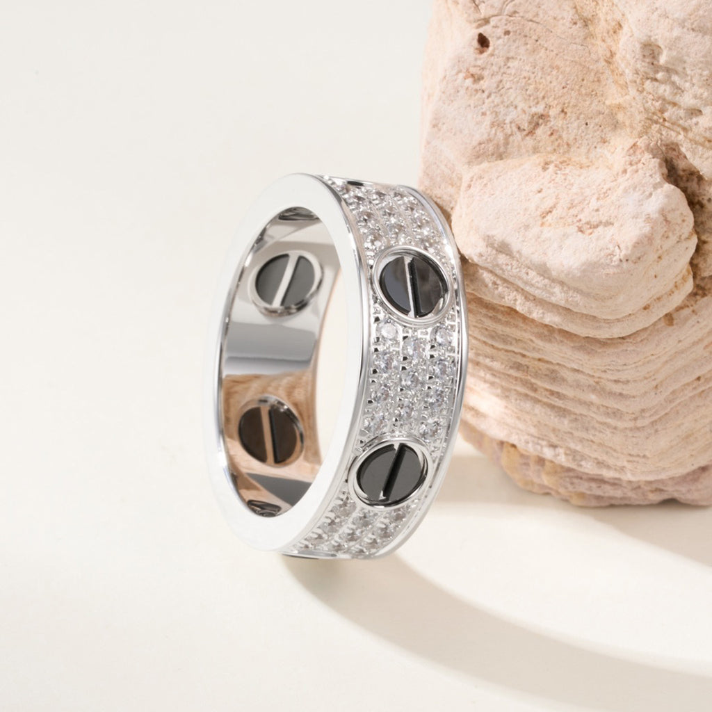 [LUXE JEWELRY] LOVE RING 5.5MM DIAMONDS PAVED CERAMIC