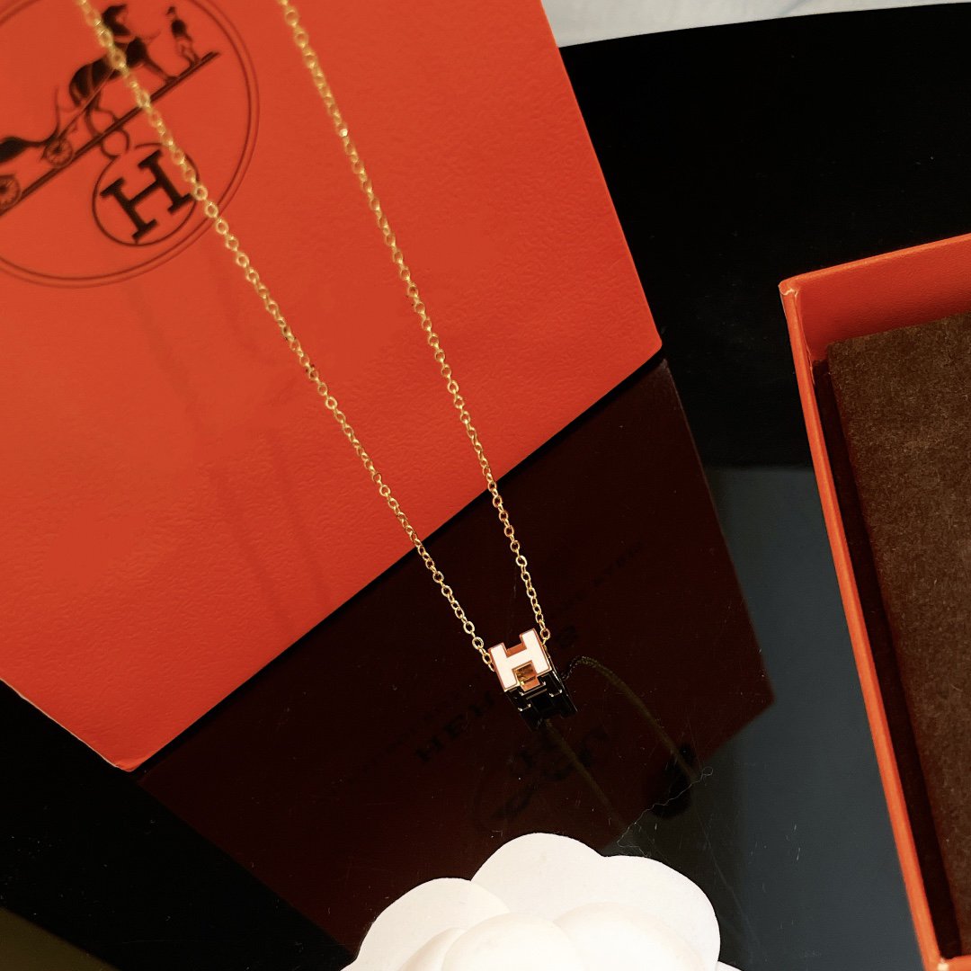 [LUXE JEWELRY]H WHITE SQUARE GOLD NECKLACE