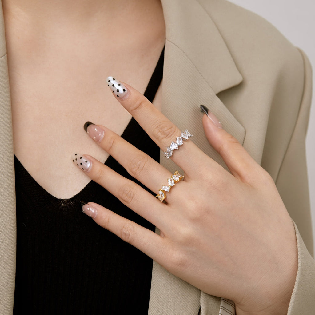 [LUXE]繊細なマルチカットリング