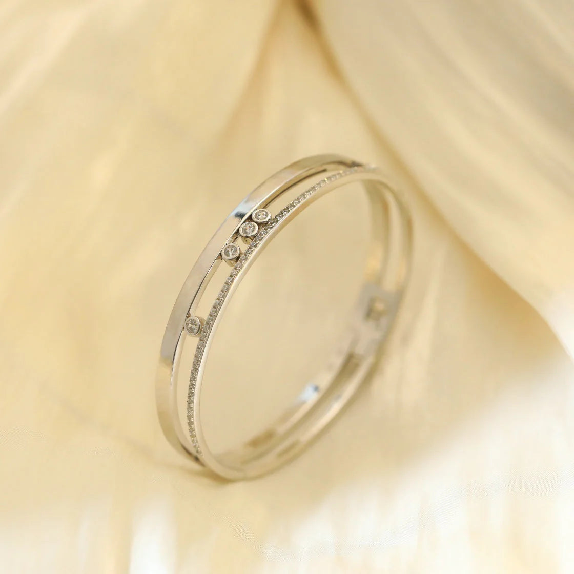 [LUXE JEWELRY]Move Romane Diamond Bangle Bracelet
