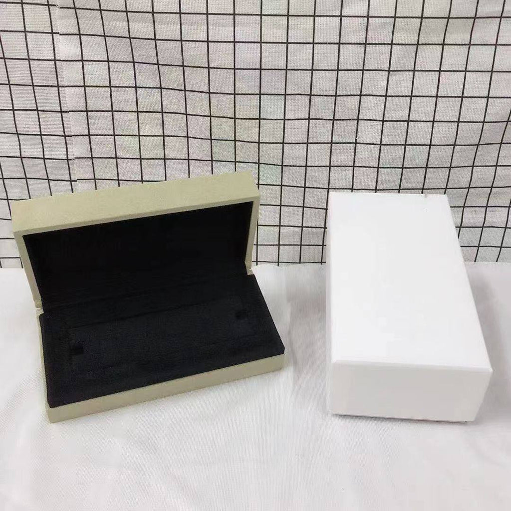 [LUXE] VA CLOVER BOX GIFT BAG