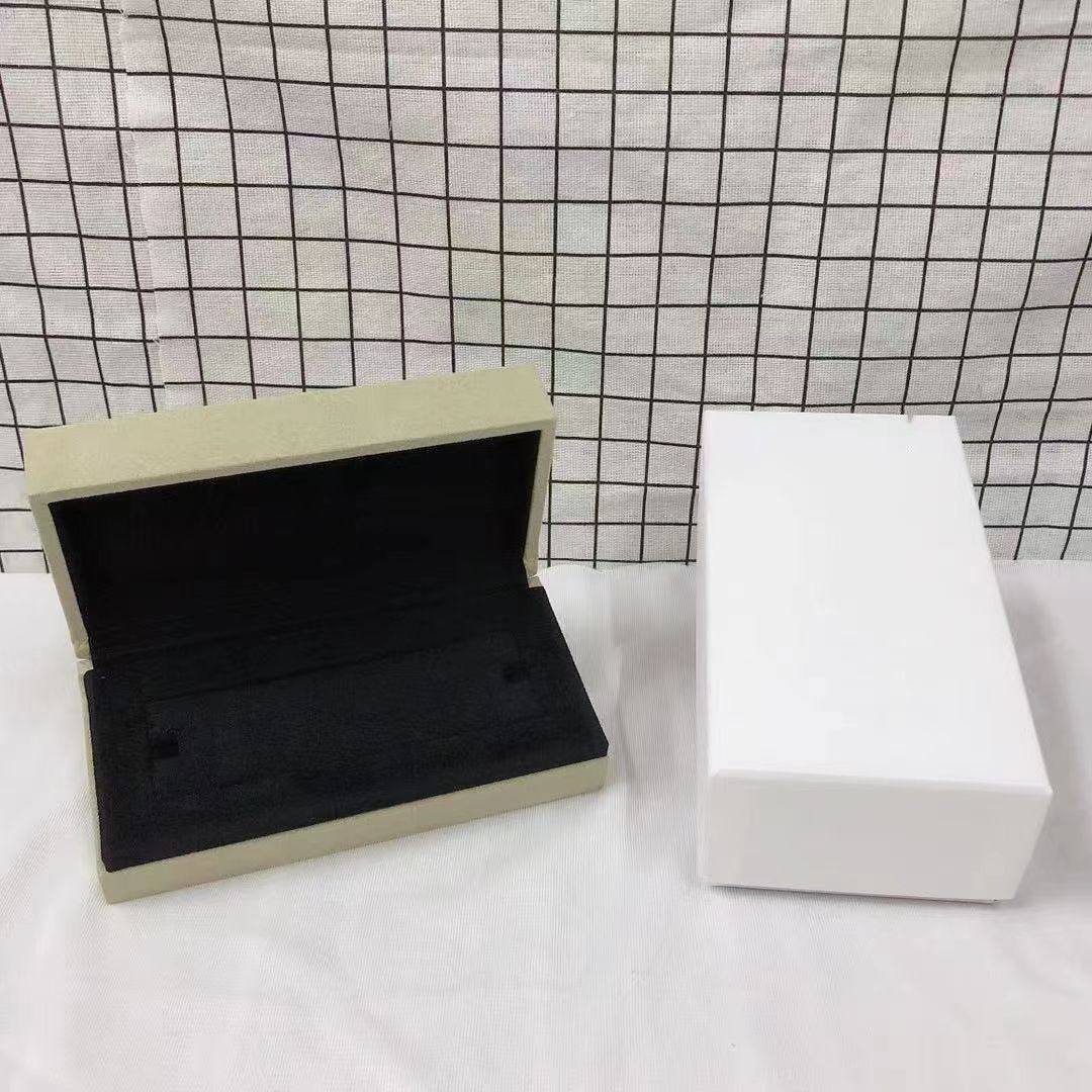 [LUXE] VA CLOVER BOX GIFT BAG