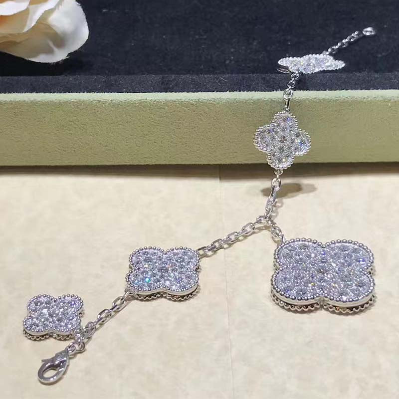 [LUXE JEWELRY]CLOVER 6 MOTIFS SILVER DIAMOND BRACELET