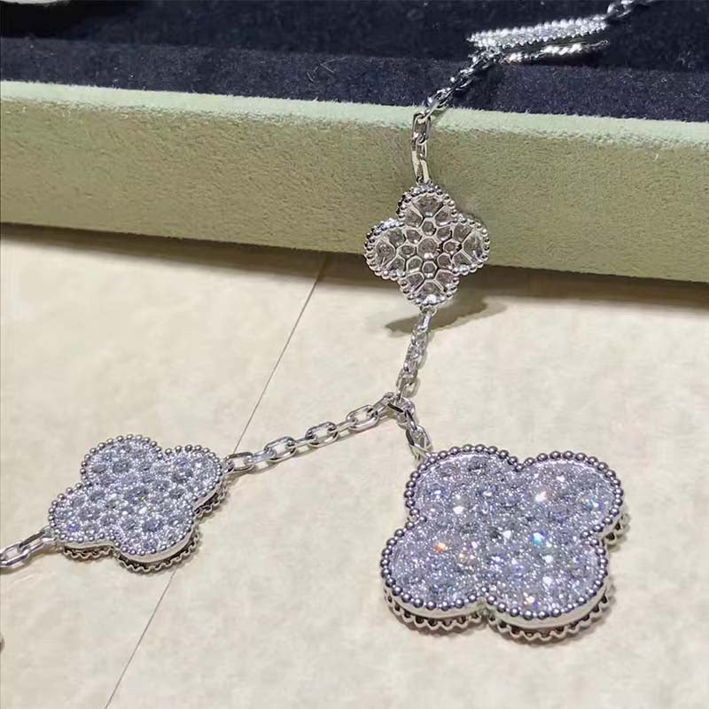 [LUXE JEWELRY]CLOVER 6 MOTIFS SILVER DIAMOND BRACELET