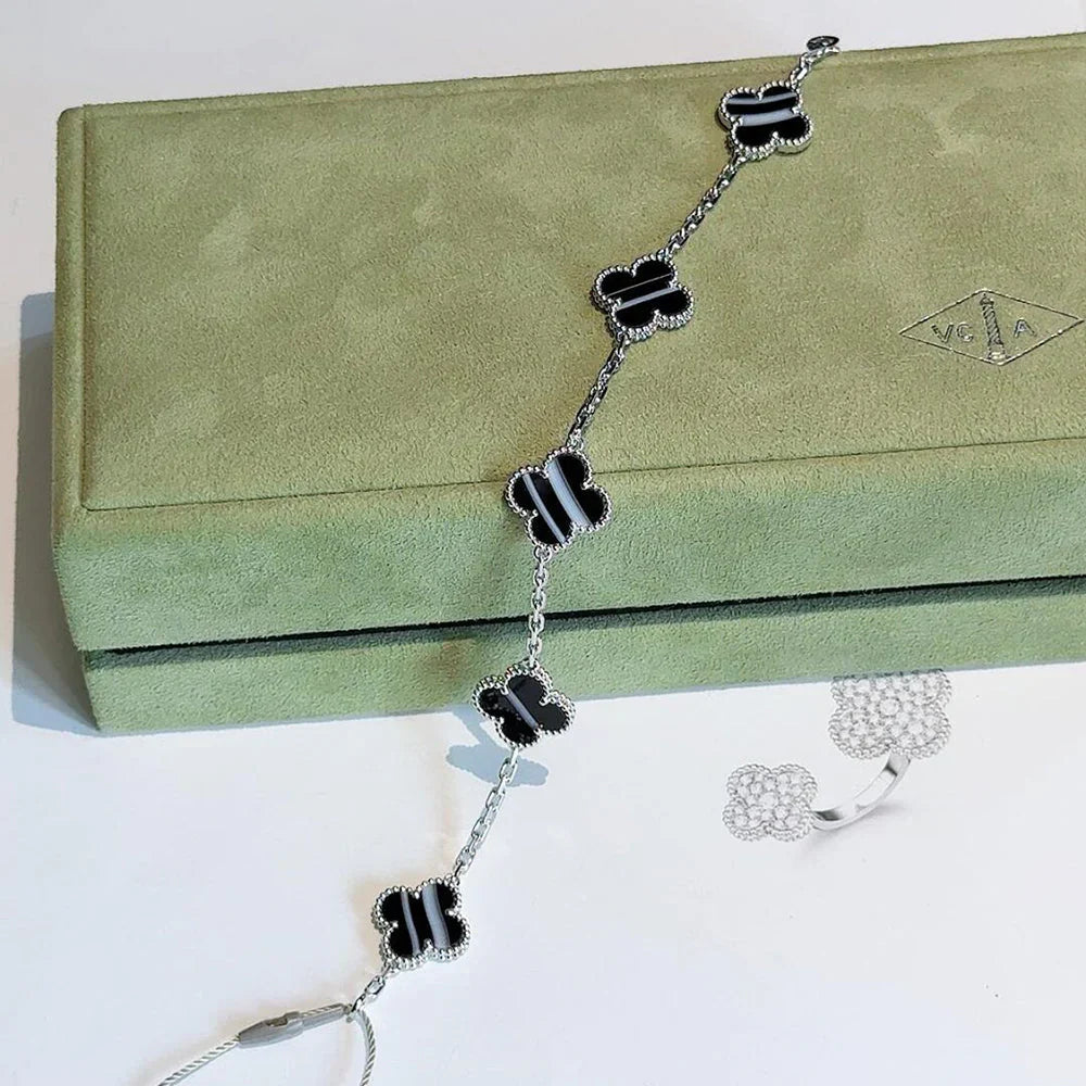 [LUXE JEWELRY] CLOVER 5 MOTIF PULSAR STONE BRACELET COLLECTION