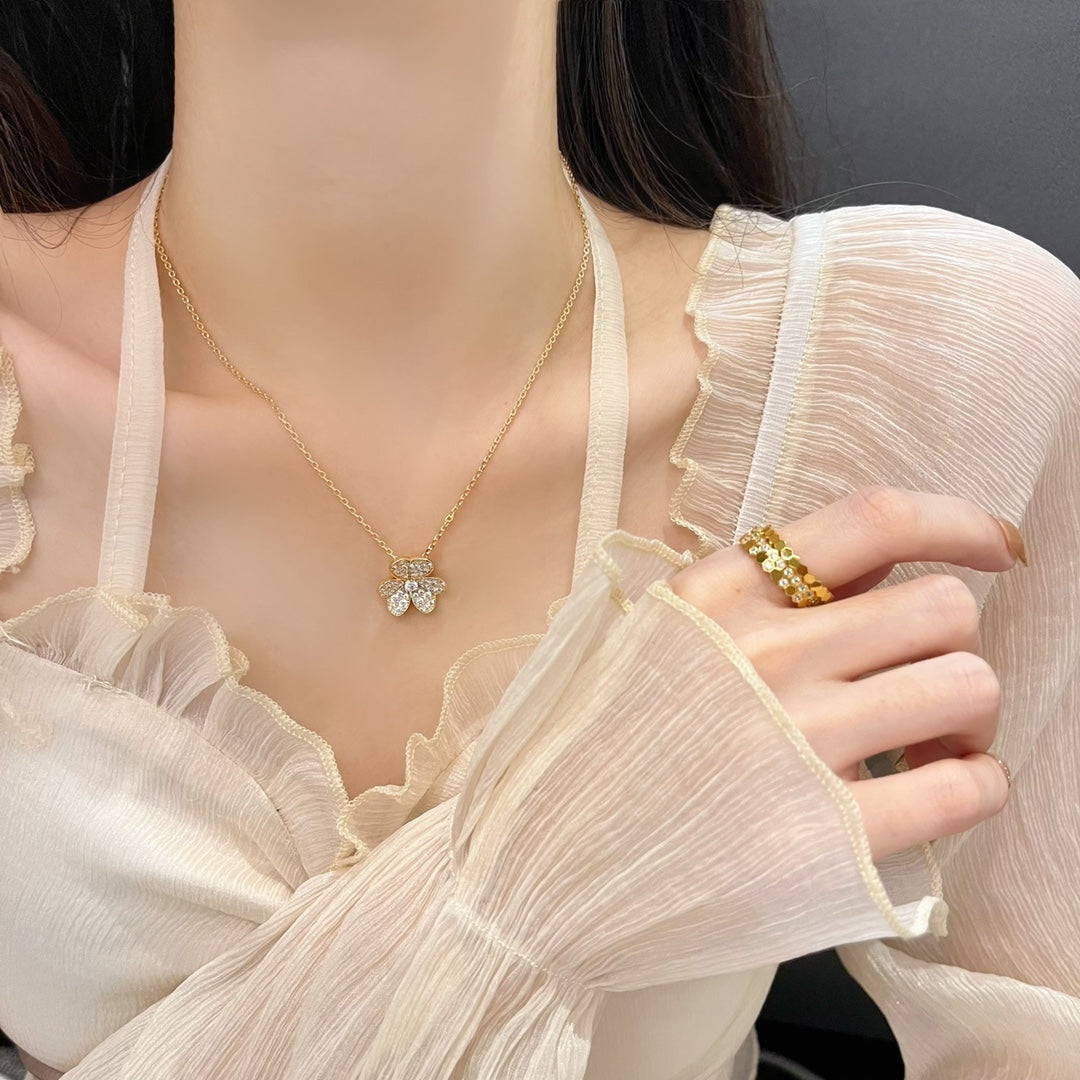 [LUXE JEWELRY]FLOWER DIAMOND NECKLACE
