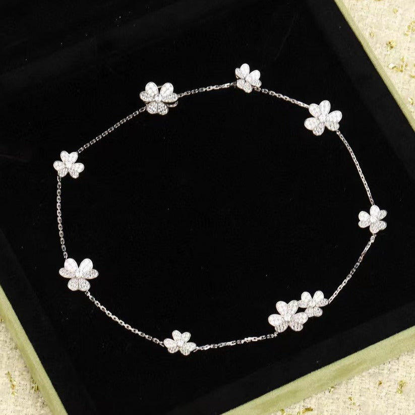 [LUXE JEWELRY]FRIVOLE SILVER 9 FLOWERS NECKLACE