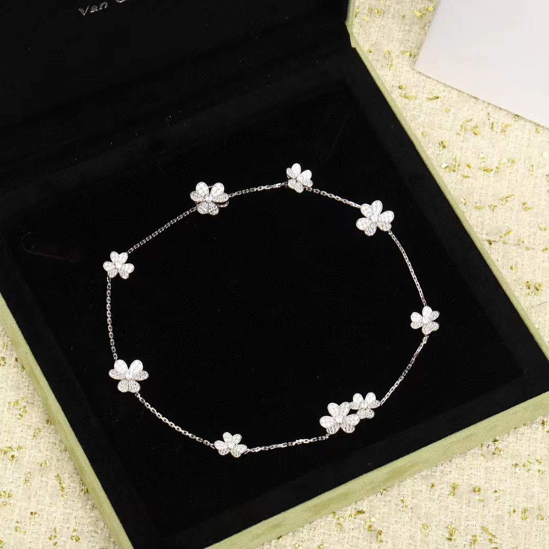 [LUXE JEWELRY]FRIVOLE SILVER 9 FLOWERS NECKLACE